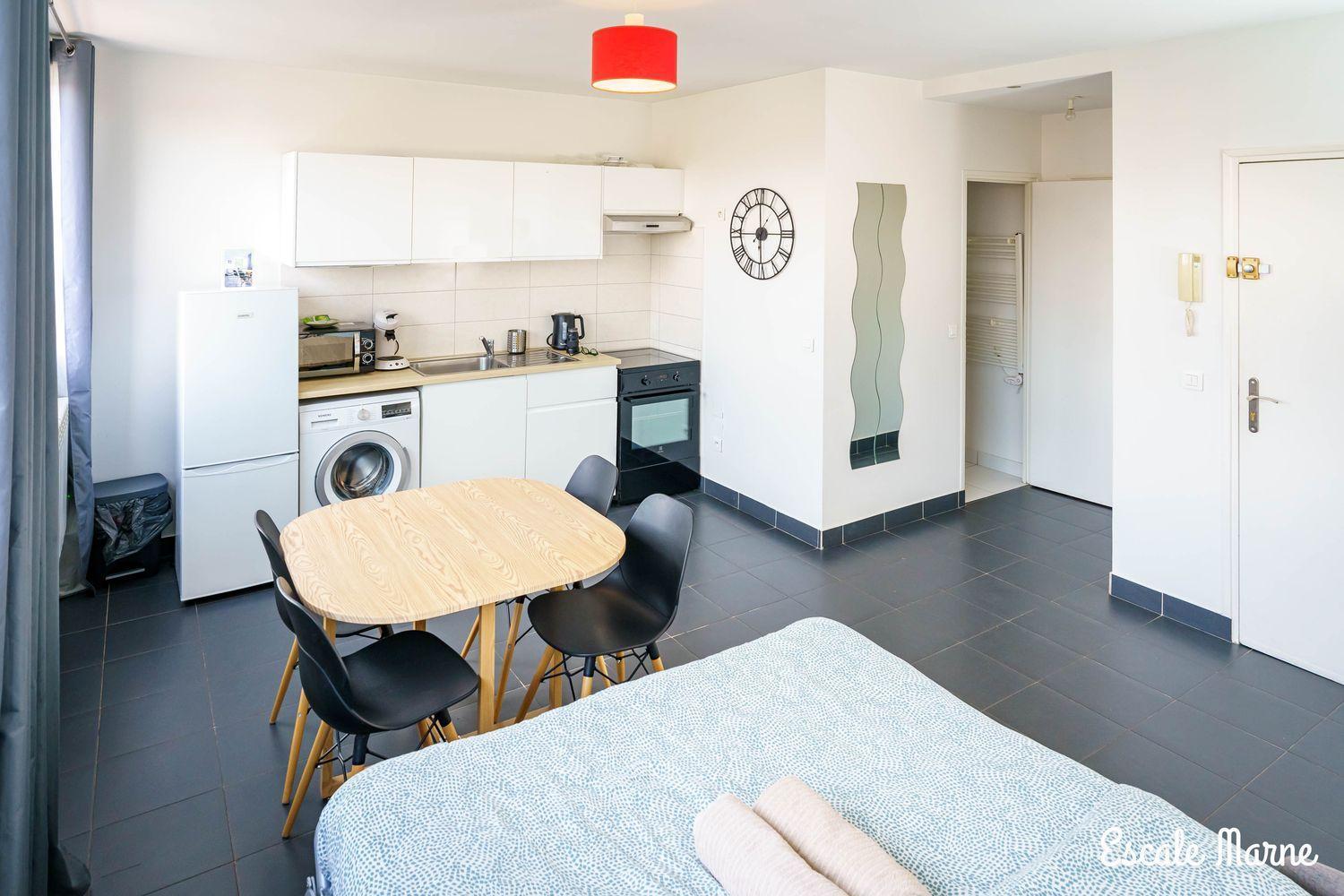 Escale-Marne Fr - 202 - Free Parking - Free Luggage Storage - All Equipped - Linen Included - Washing Machine - 10Mn Walk Metro 8 - Rer A - Panoramic View - From 1 To 14 Guests 迈松阿尔福 客房 照片